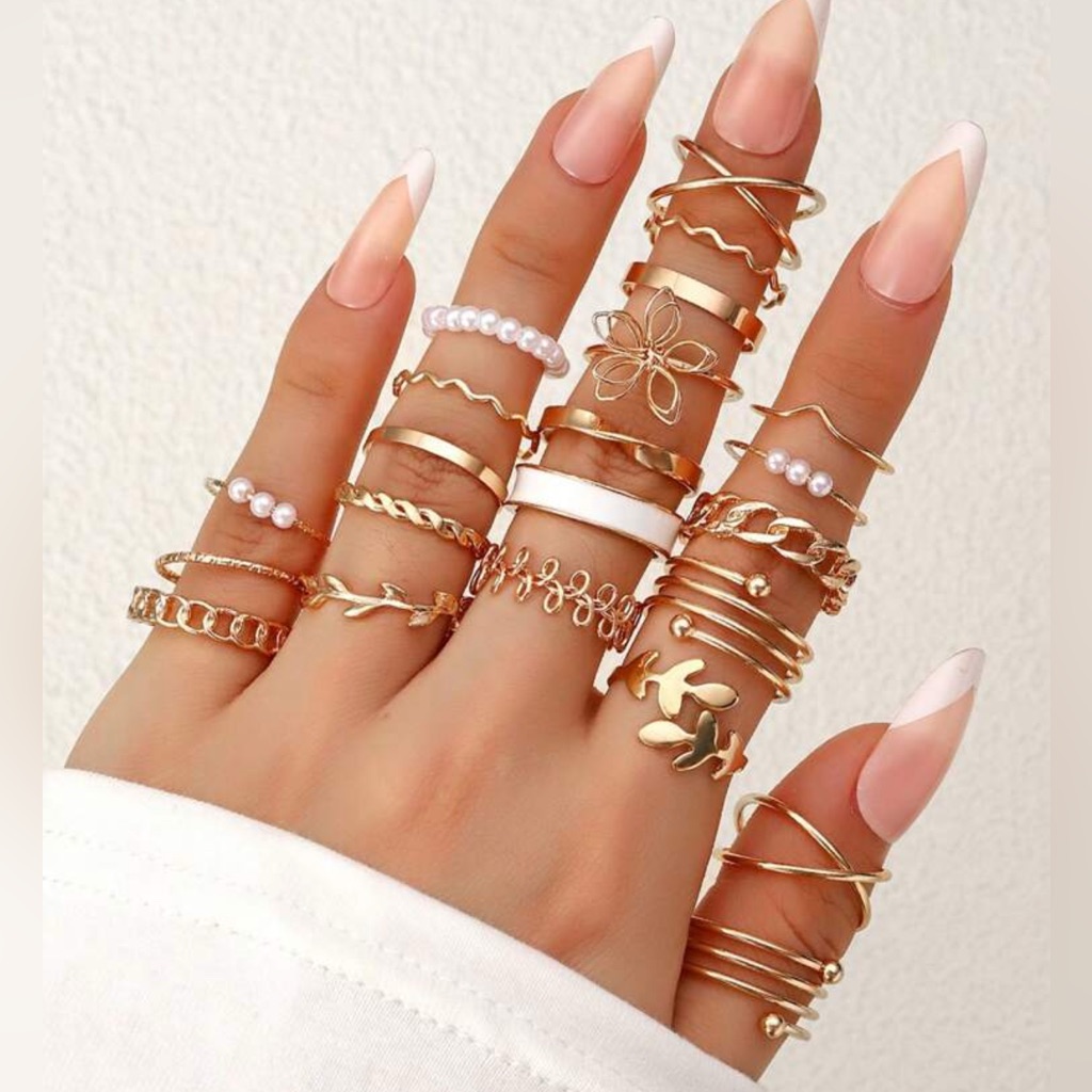 22 Pieces  Rings Womens  Yellow Gold
